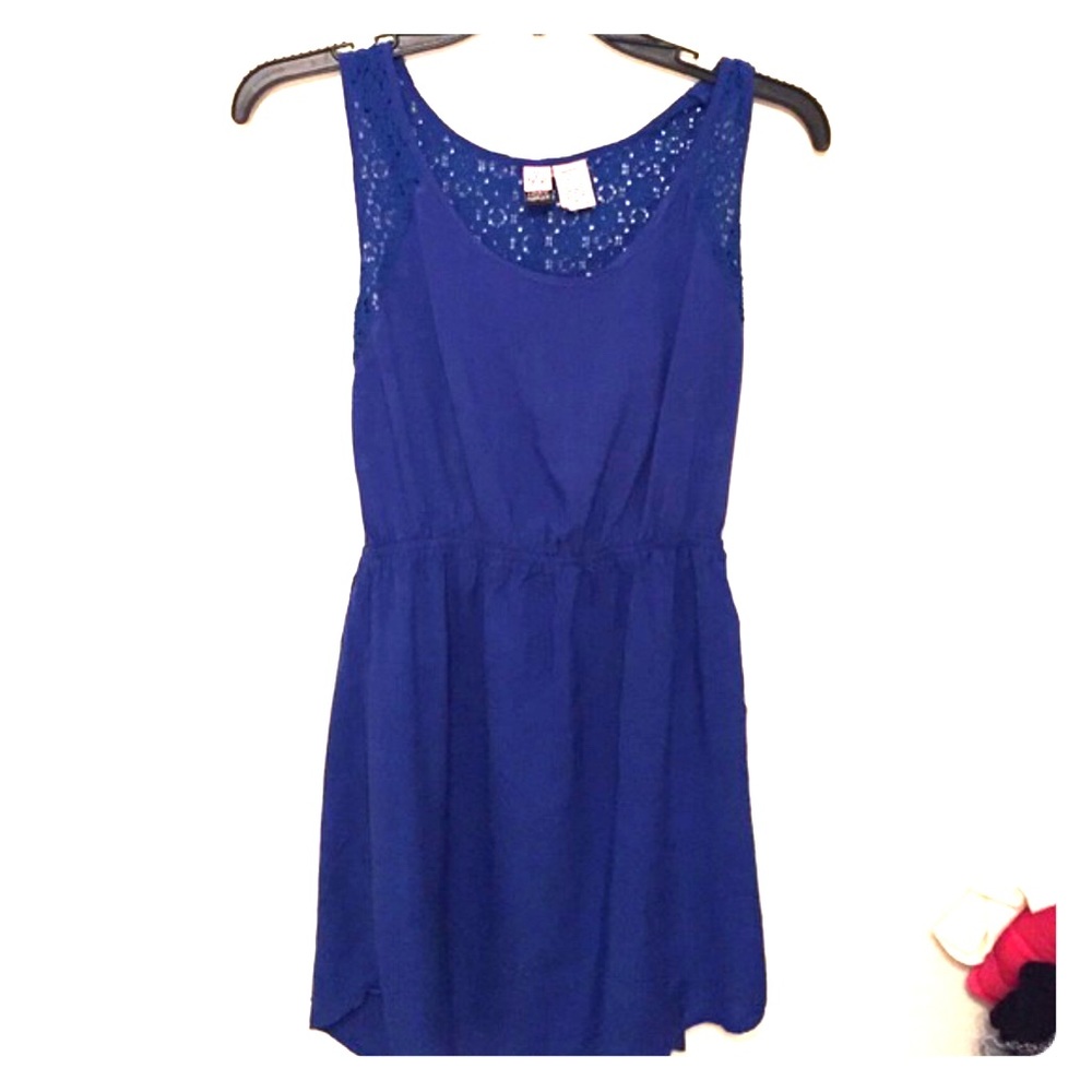 Love on a hanger blue size M sun dress